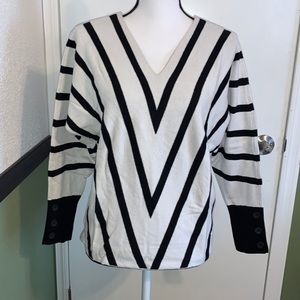 Women’s long sleeve deep V neck hand knit striped sweater top pullover sweater